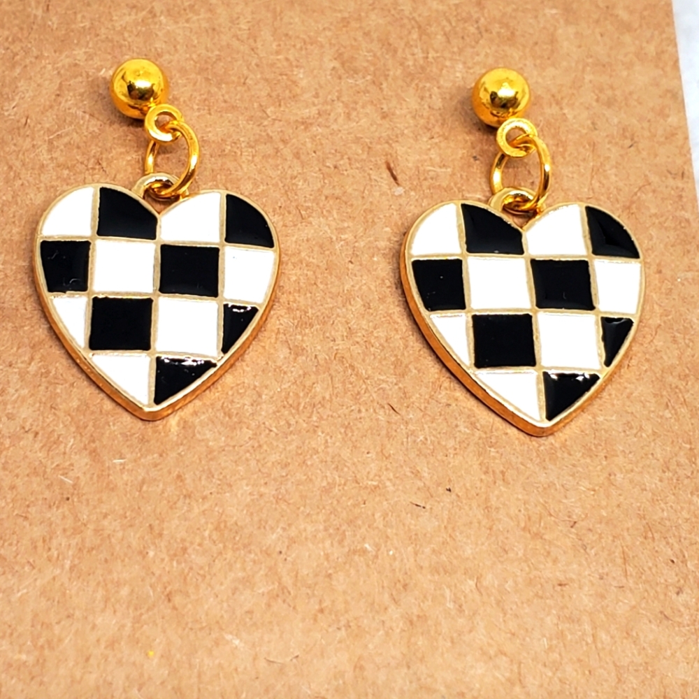 7/$10 Checkered Heart Earrings, New